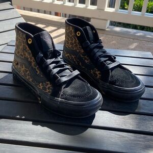Vans Skate Sk8-Hi Decon Cher Strauberry Cheetah